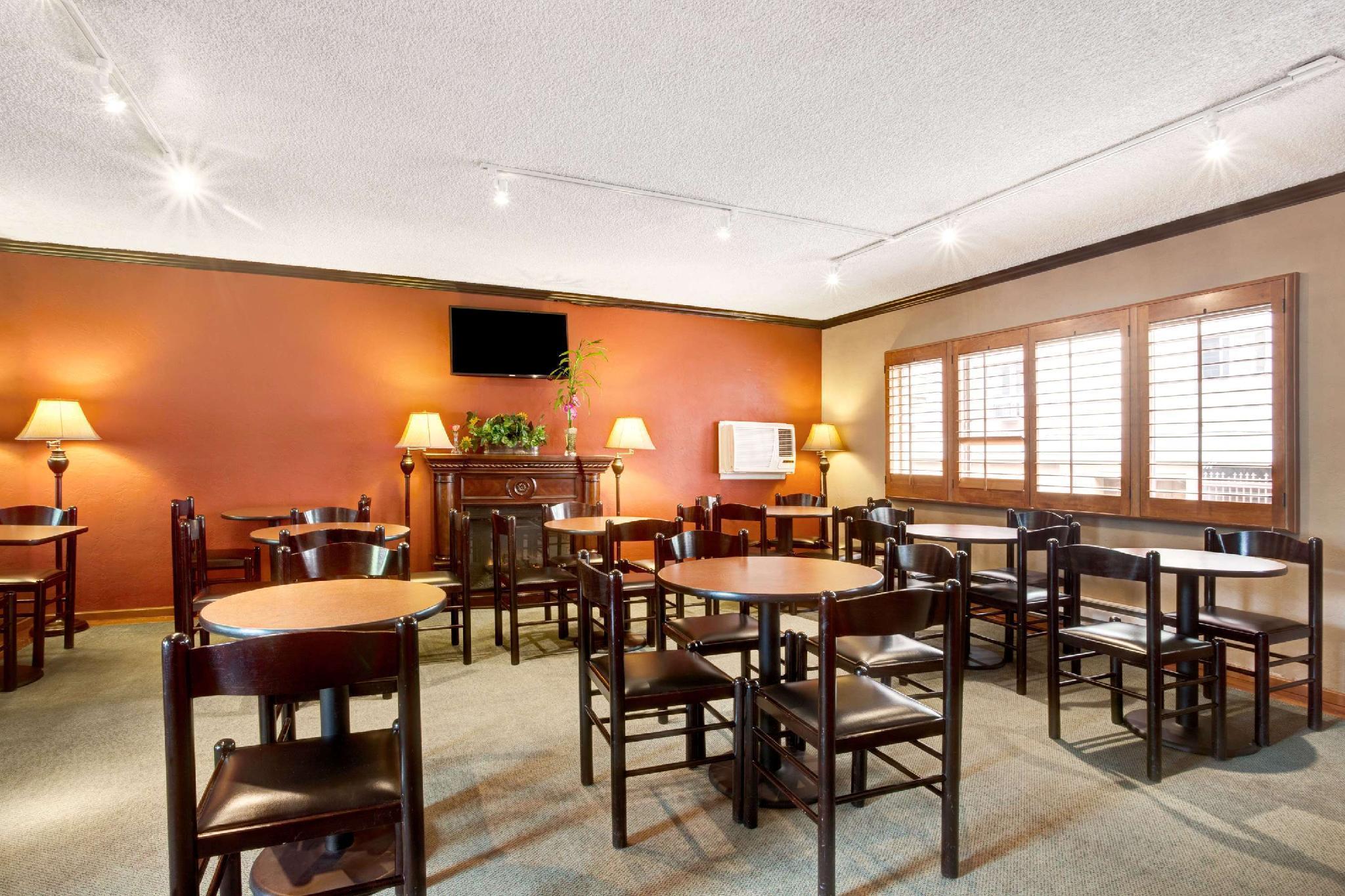 Travelodge By Wyndham Seattle By The Space Needle Екстер'єр фото