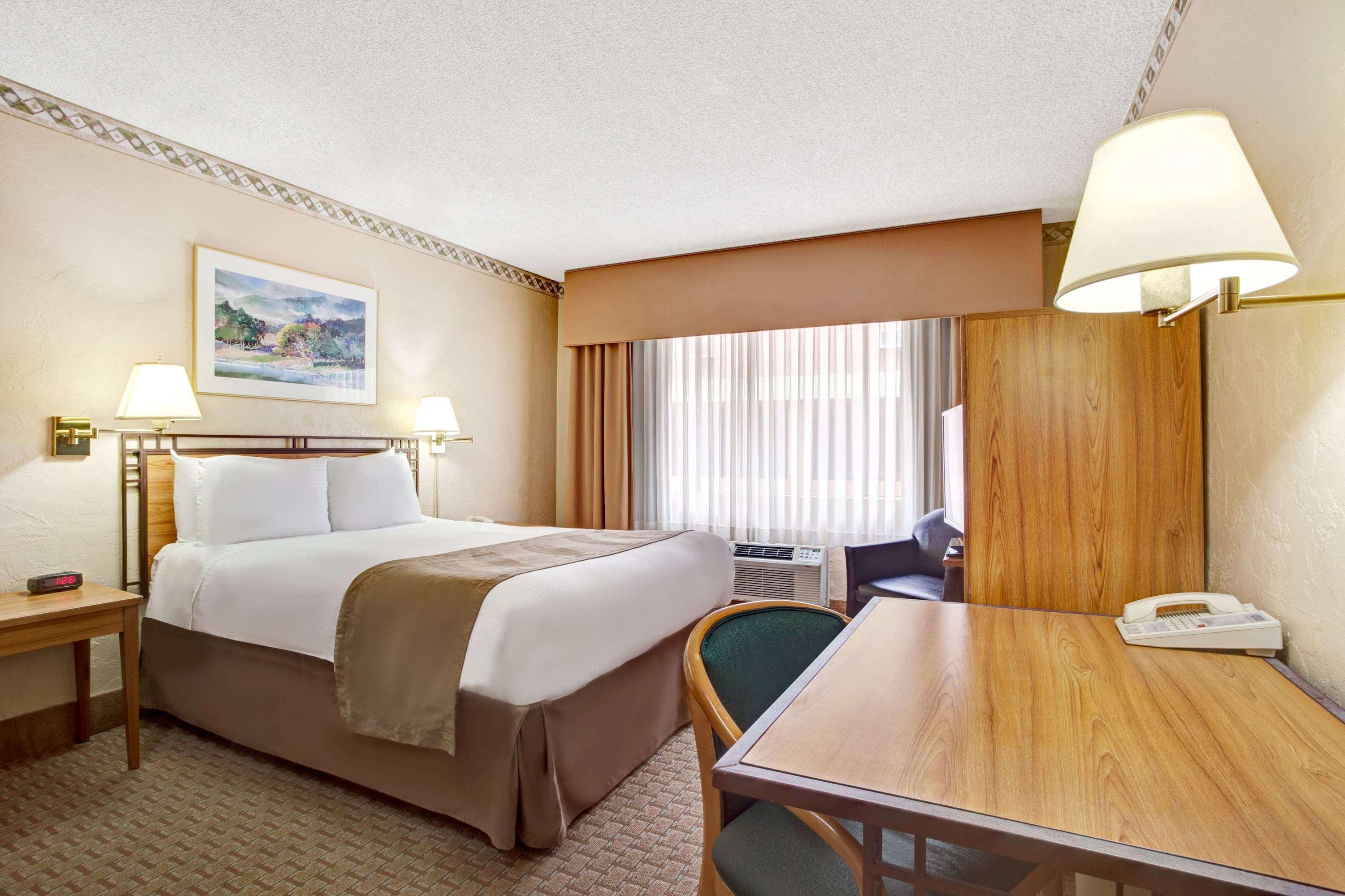 Travelodge By Wyndham Seattle By The Space Needle Екстер'єр фото