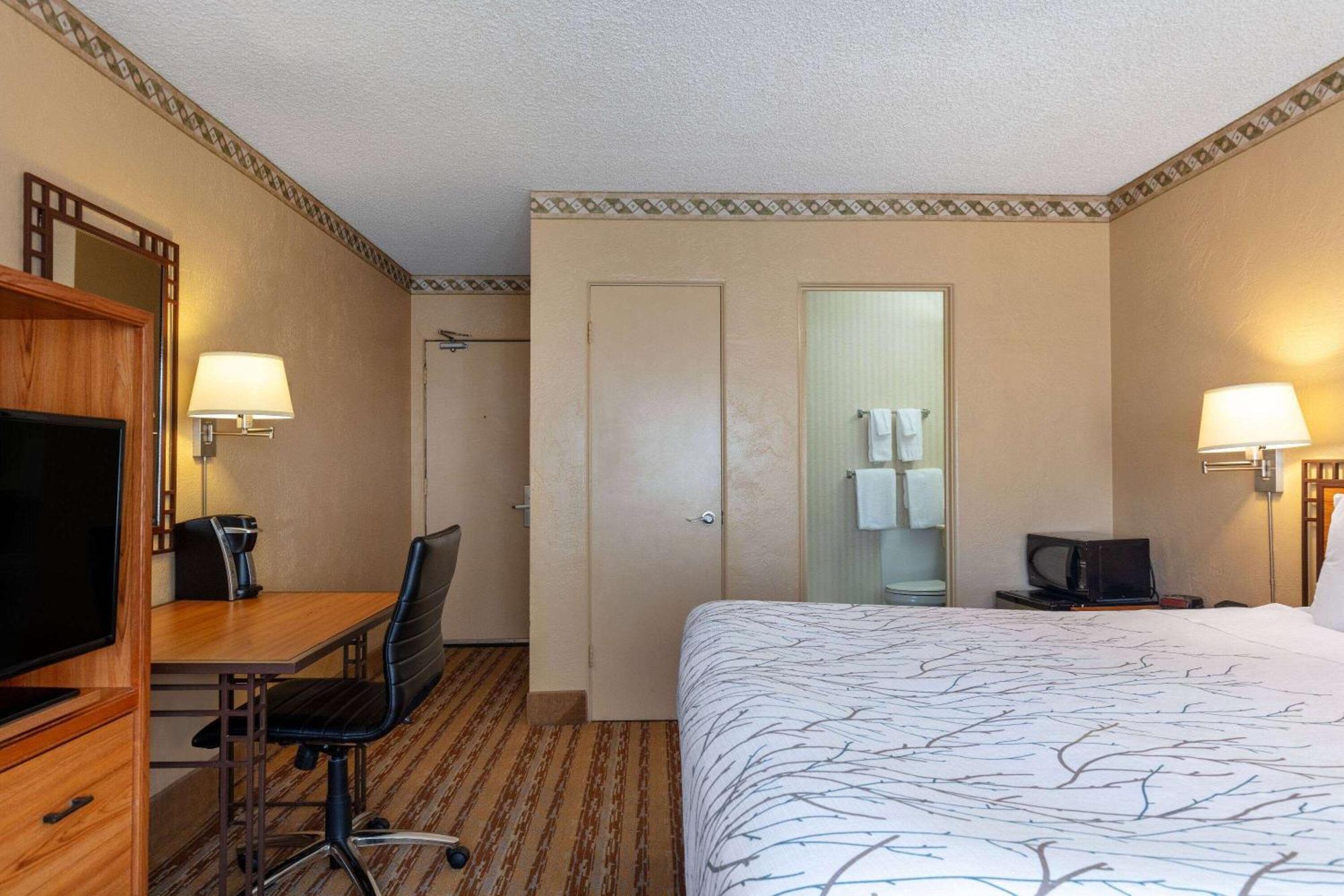 Travelodge By Wyndham Seattle By The Space Needle Екстер'єр фото