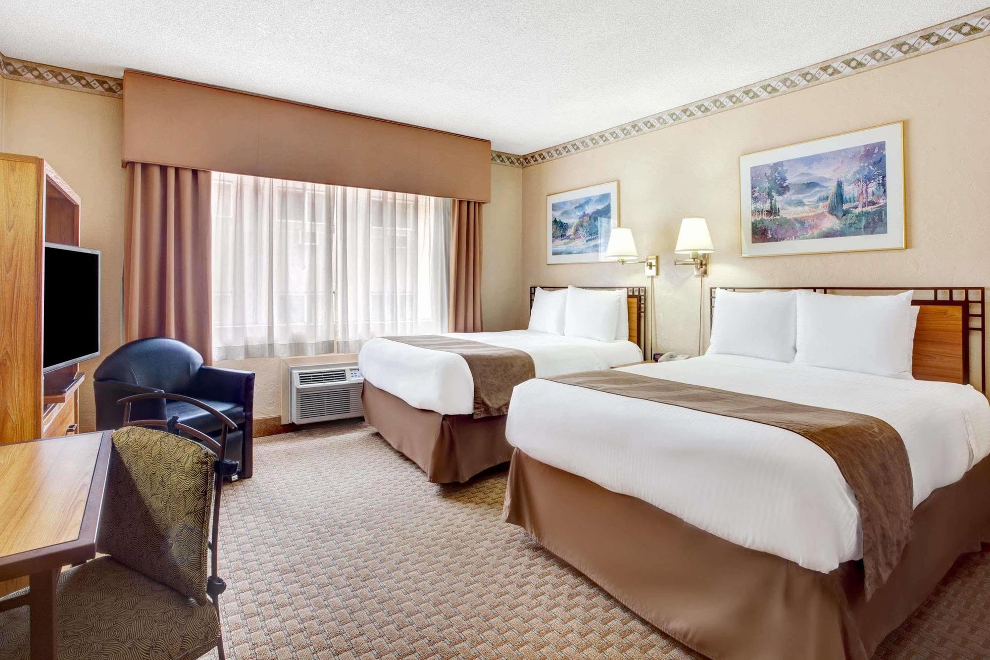 Travelodge By Wyndham Seattle By The Space Needle Екстер'єр фото
