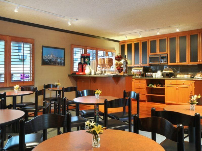 Travelodge By Wyndham Seattle By The Space Needle Ресторан фото